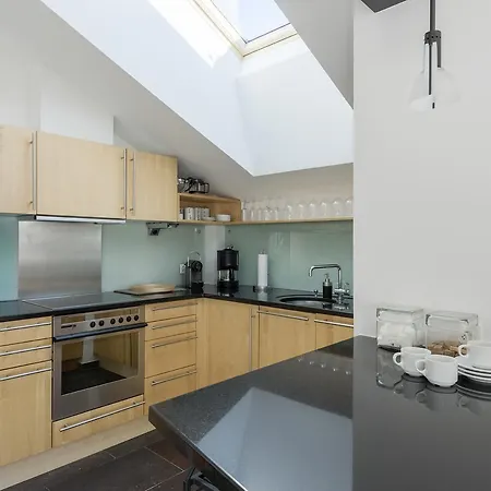 Ari Village Loft At Ascot